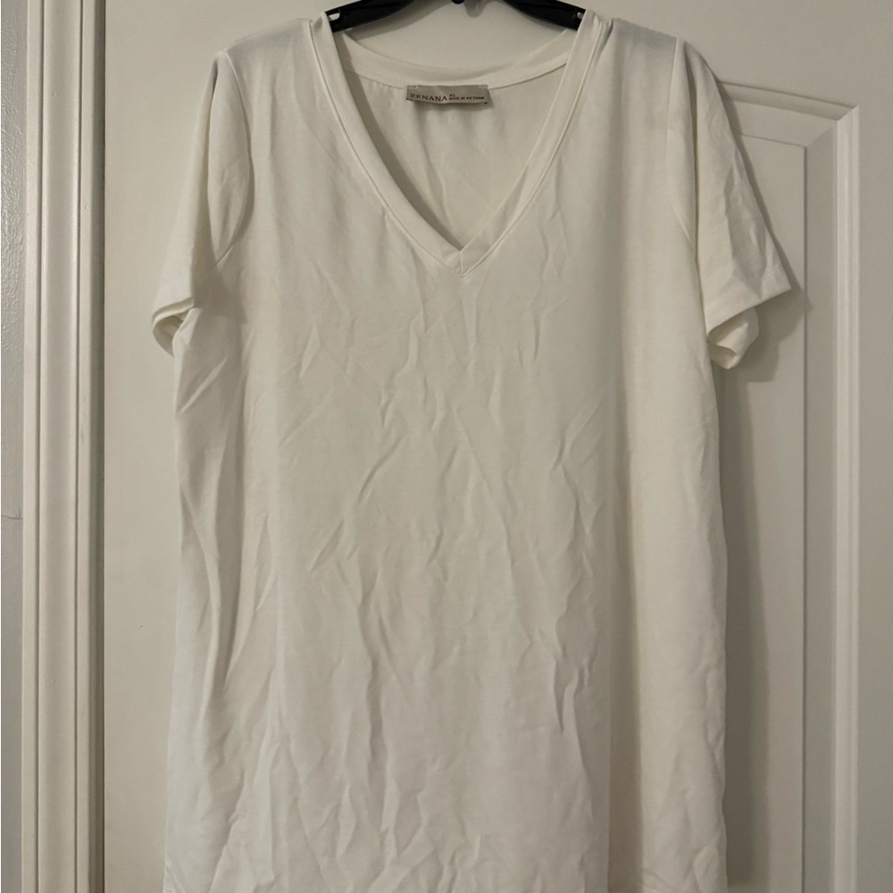 Zenana Outfitters Cream V-Neck Tee